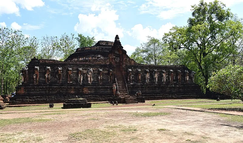 สถานที่ในกำแพงเพชร — Wat Chang Rob 1
