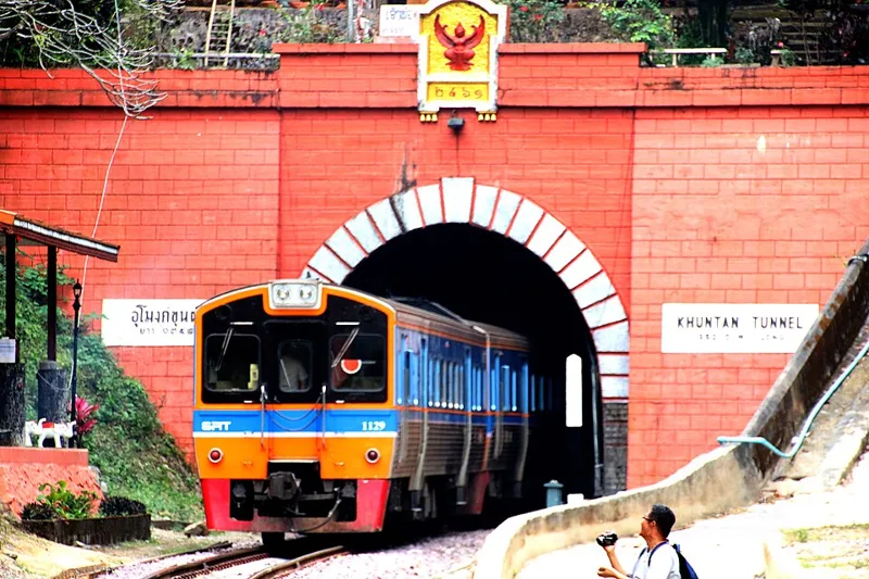สถานที่ในลำพูน — Khun Tan tunnel cave (อุโมงค์รถไฟถ้ำขุนตาน)