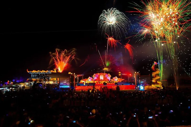 สถานที่ในนครสวรรค์ — ตรุษจีนนครสวรรค์1
