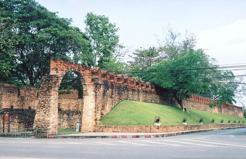 สถานที่ในนครศรีธรรมราช — Nakhon Si Thammarat city wall