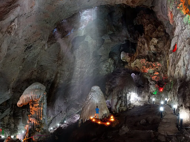 สถานที่ในหนองบัวลำภู — Erawan Caves Nongbualamphu Thailand